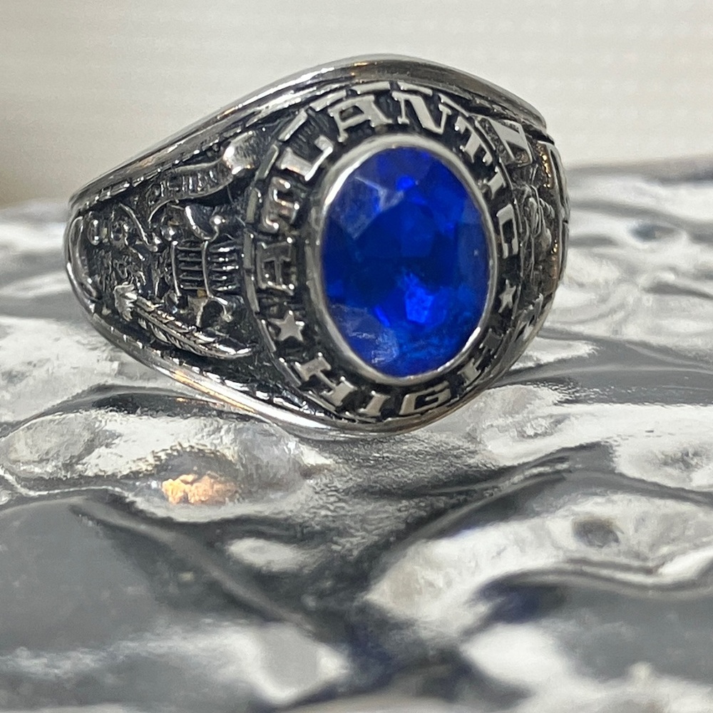 Class Ring - image 1